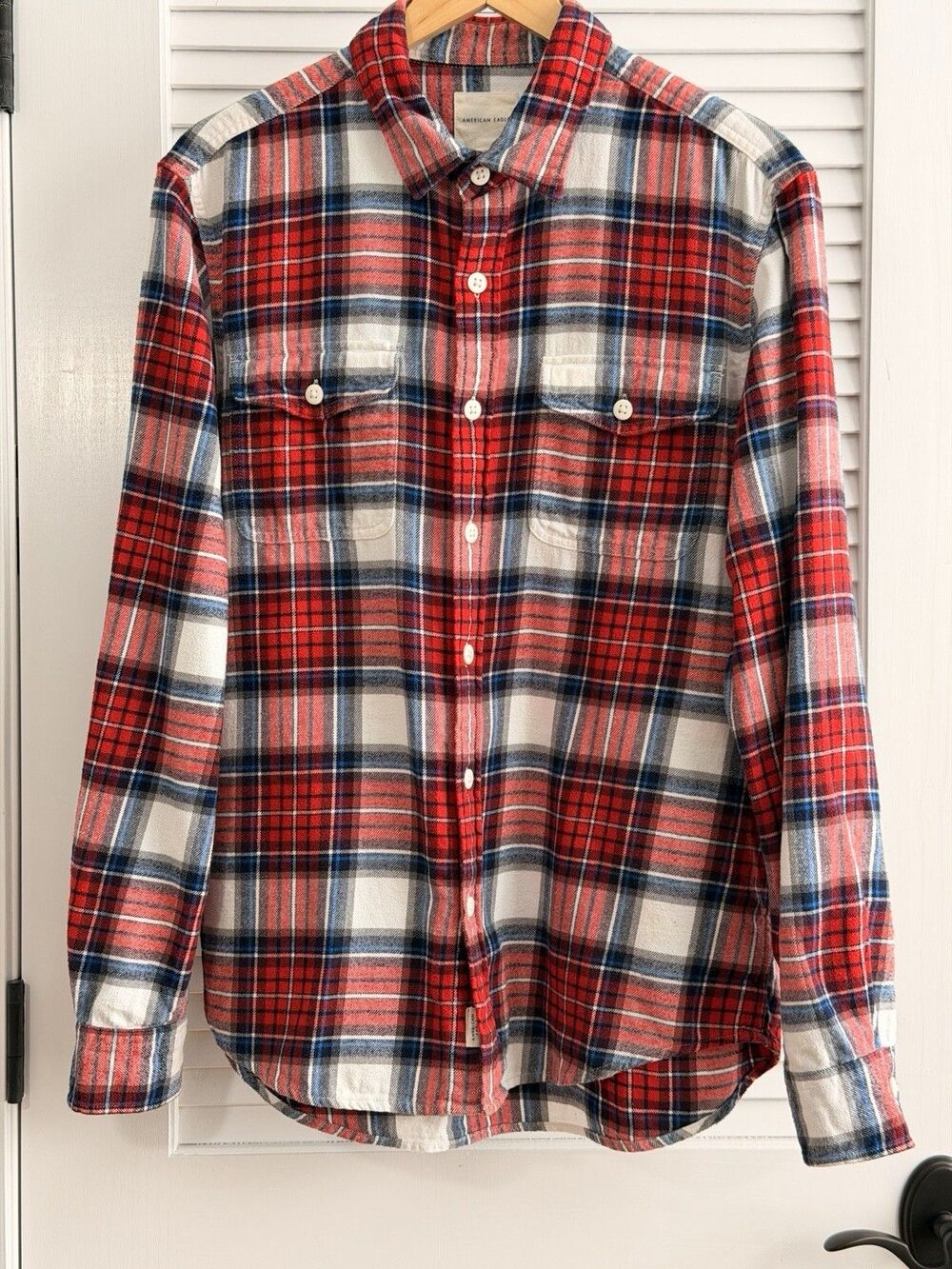 American Eagle Men’s Large Red Plaid Flannel Shirt 100% Cotton Button Down